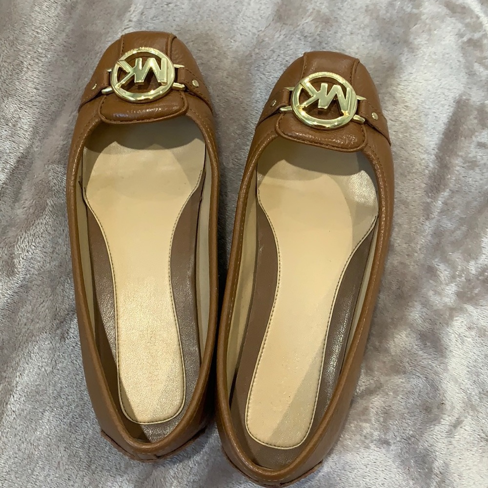 Michael Kors camel flats